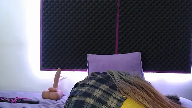 karlamoon23 webcam
