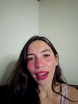 loveuu-bae webcam