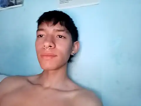 heyy_noah11 webcam