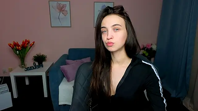 EllaSteele webcam