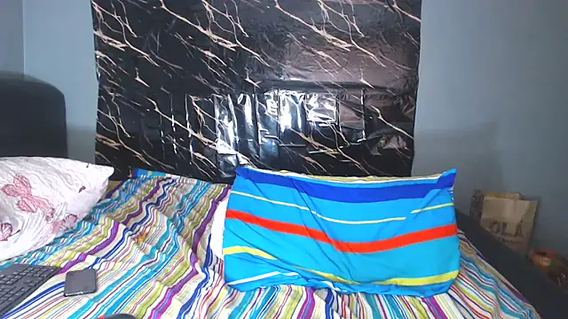 KinkyTall85 webcam