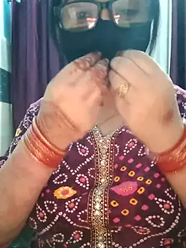 Aishwaryaa_69 webcam