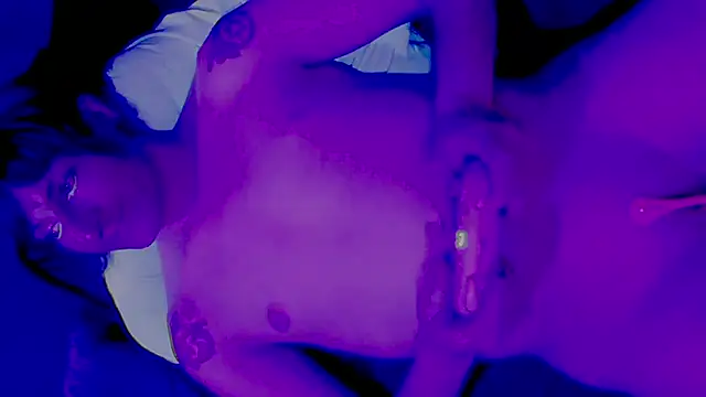 Moonless_Joy webcam