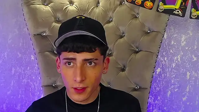 mateomitchell (M twink) - show dick + oil in my body