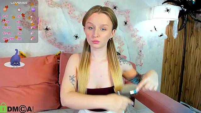 Rina_Panic webcam