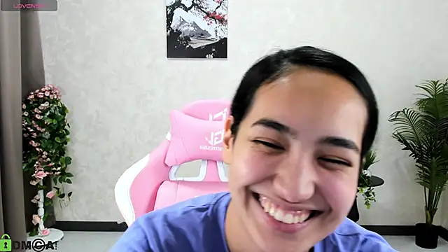 FlirtyAura webcam