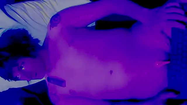 Moonless_Joy webcam