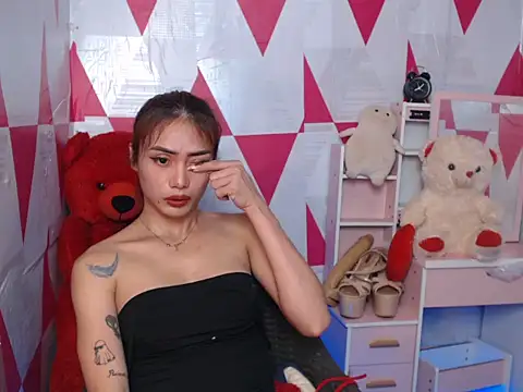 miss-rhiann webcam