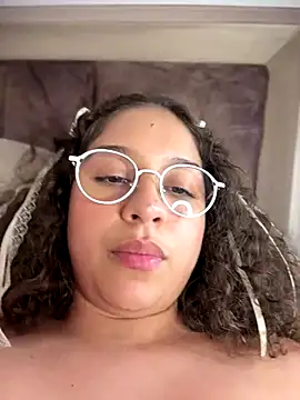 Shara_dreams webcam