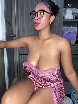Mia_sweet80