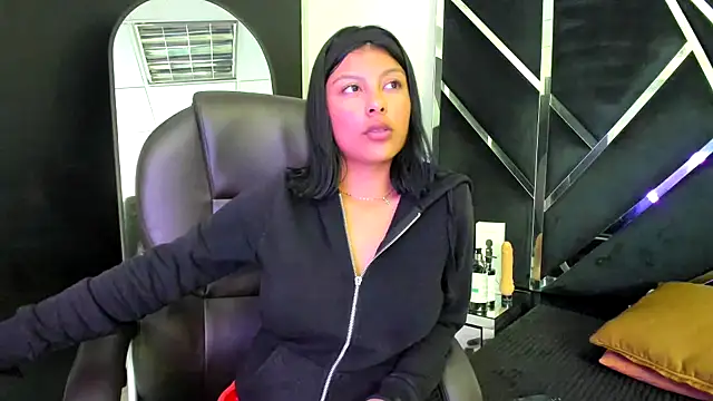 Salmaportman69 webcam