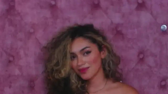 MaddisonBelucci webcam