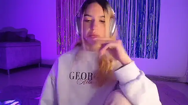 Alina_Lee_t webcam