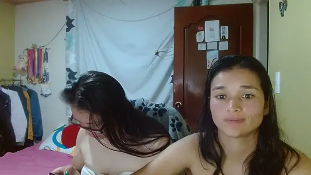 clayre_and_jill webcam