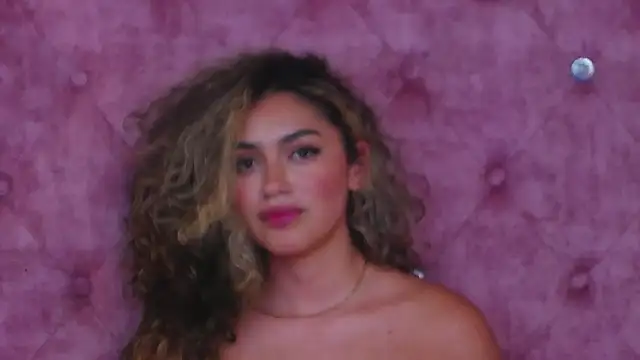 MaddisonBelucci webcam