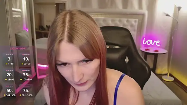 Alice_on_fire webcam