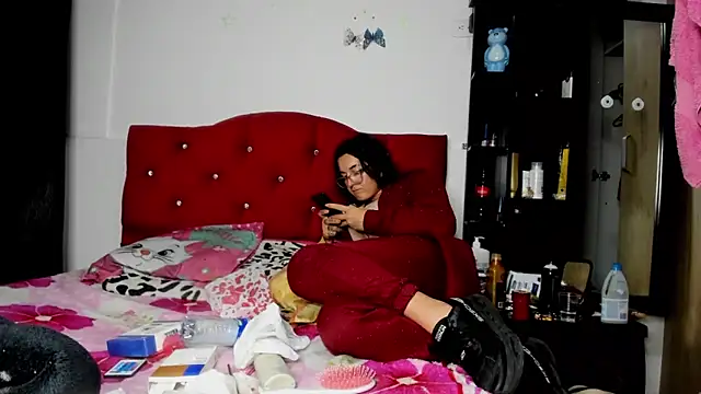Sweet-Suck69 webcam