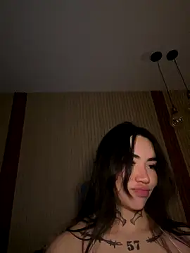 Nickiiiii webcam