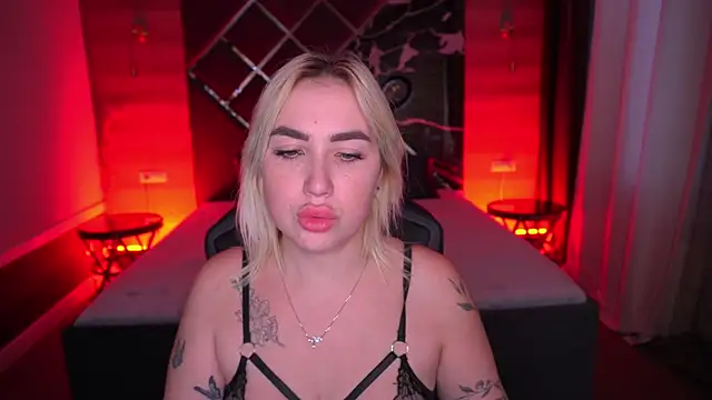 MariellaVi webcam