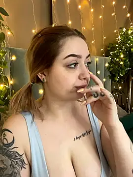 KellyMoors webcam