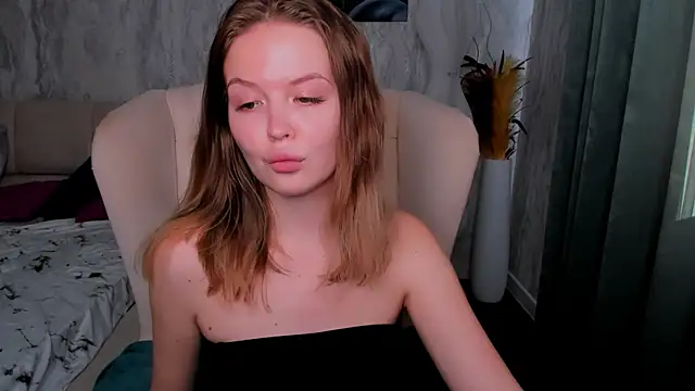 LaurennHill webcam