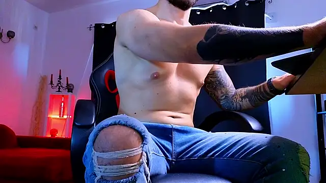 MightyAaron66 webcam