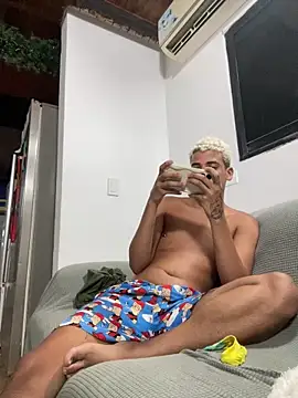 Leo_bunny_hot