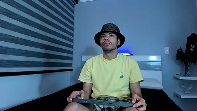 ZaynShadow webcam