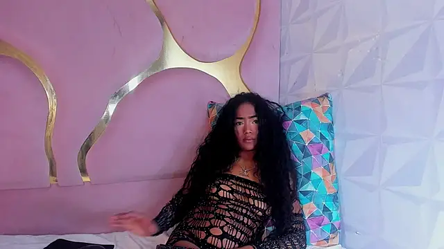 camilaqueenh webcam