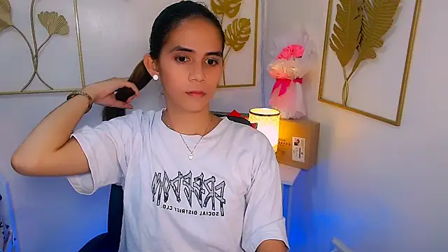 xPrecuioseChesca webcam