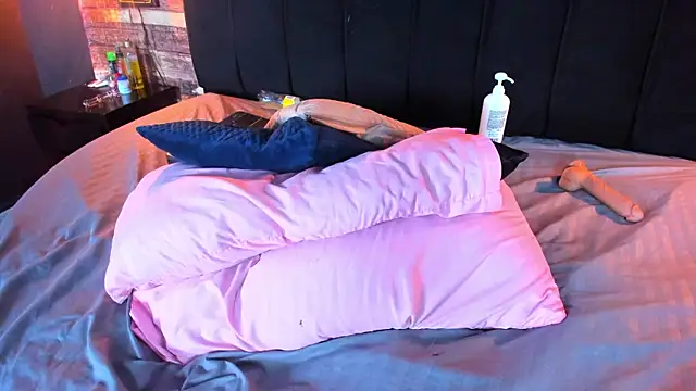 VelvetQueen_ webcam