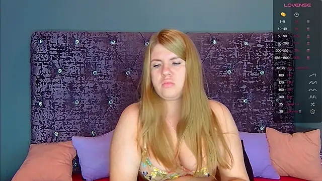 NoraBigAss webcam