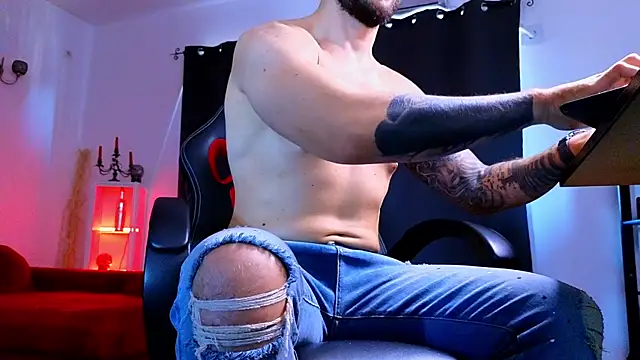MightyAaron66 webcam