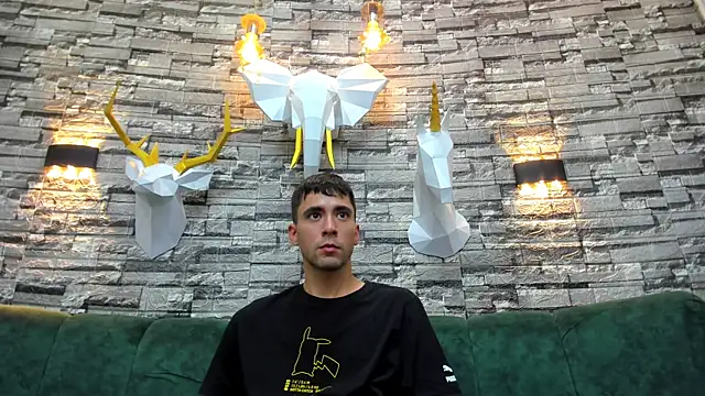 mike_whitee webcam