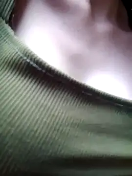 mie-mie11 - Mie-mie11's free webcam - UK Sex Cams