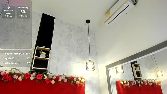 SarahEscobarr webcam