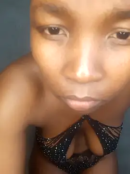 QueenLanaL webcam