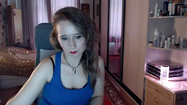 ClassyInna webcam