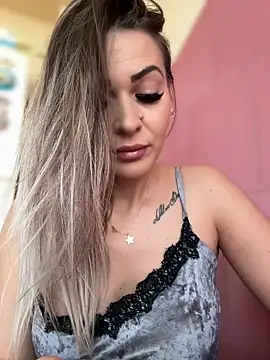 iSelena webcam