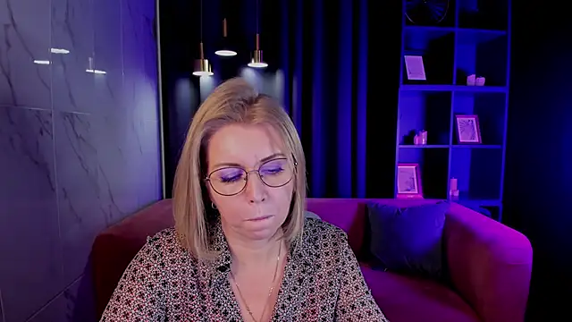 annie_light - Annie_Light's free webcam