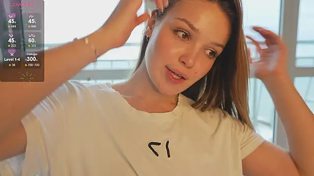 PeachyLina webcam