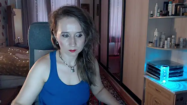 ClassyInna webcam