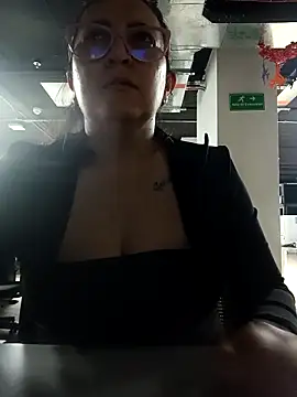 Monserratizzy webcam