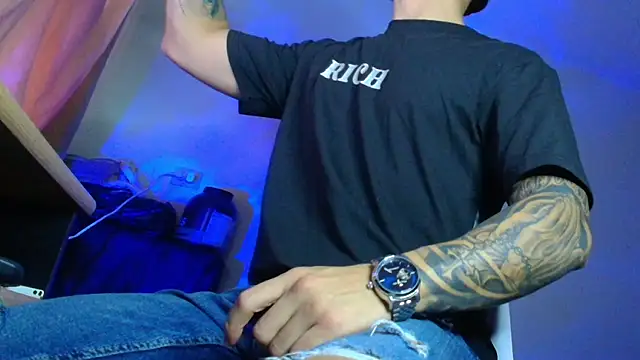 XanderCage99 webcam