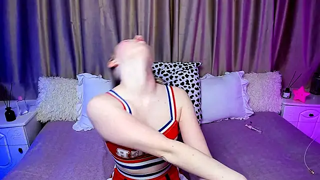 LilyStarlight webcam