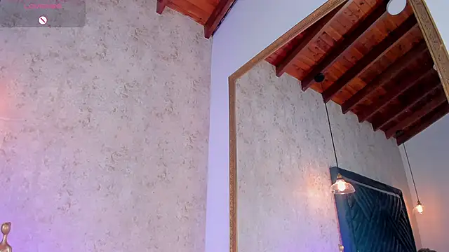 Lucy_Vega webcam
