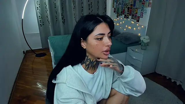 CharimgSabrina webcam