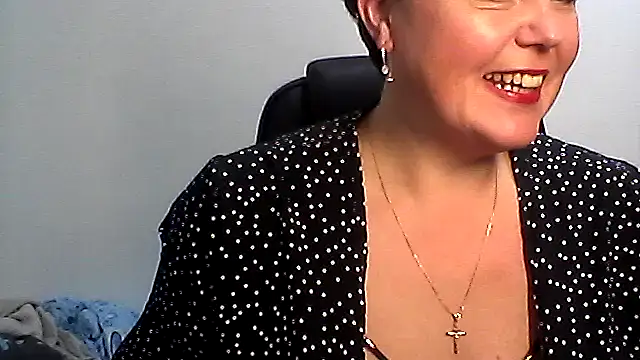 EllaLove2277 webcam