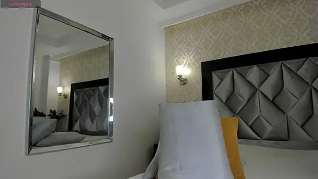 Layla_Mackenzie webcam