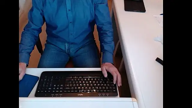 dutchpornking - Dutchpornking's free webcam